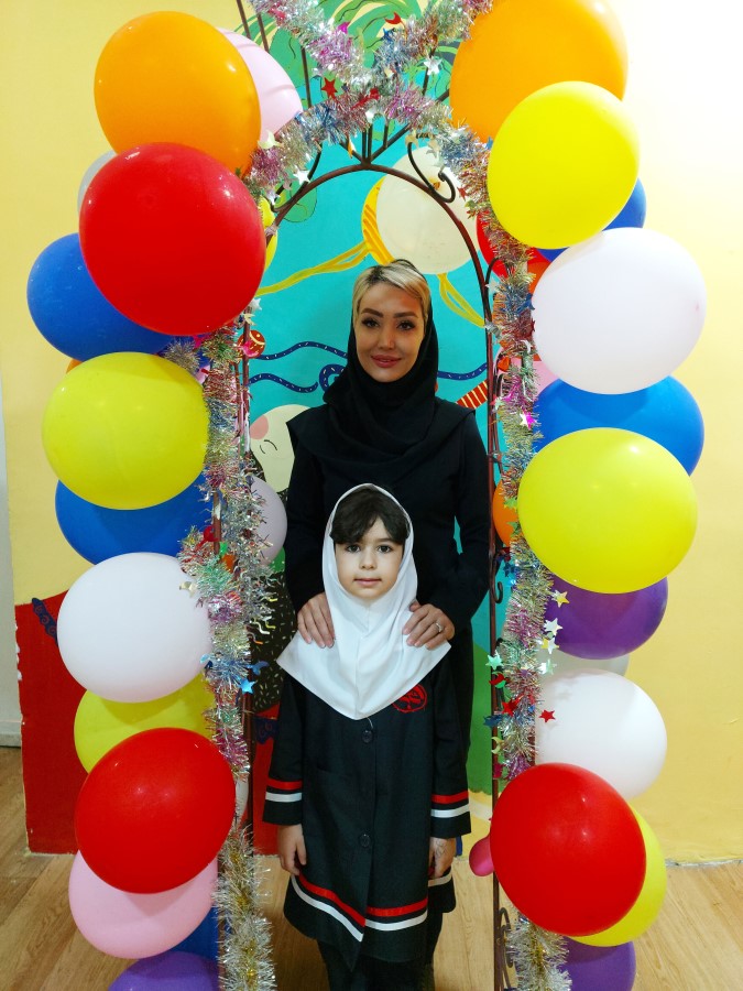 جشن شکوفه ها کلاس اول خانم حسینی